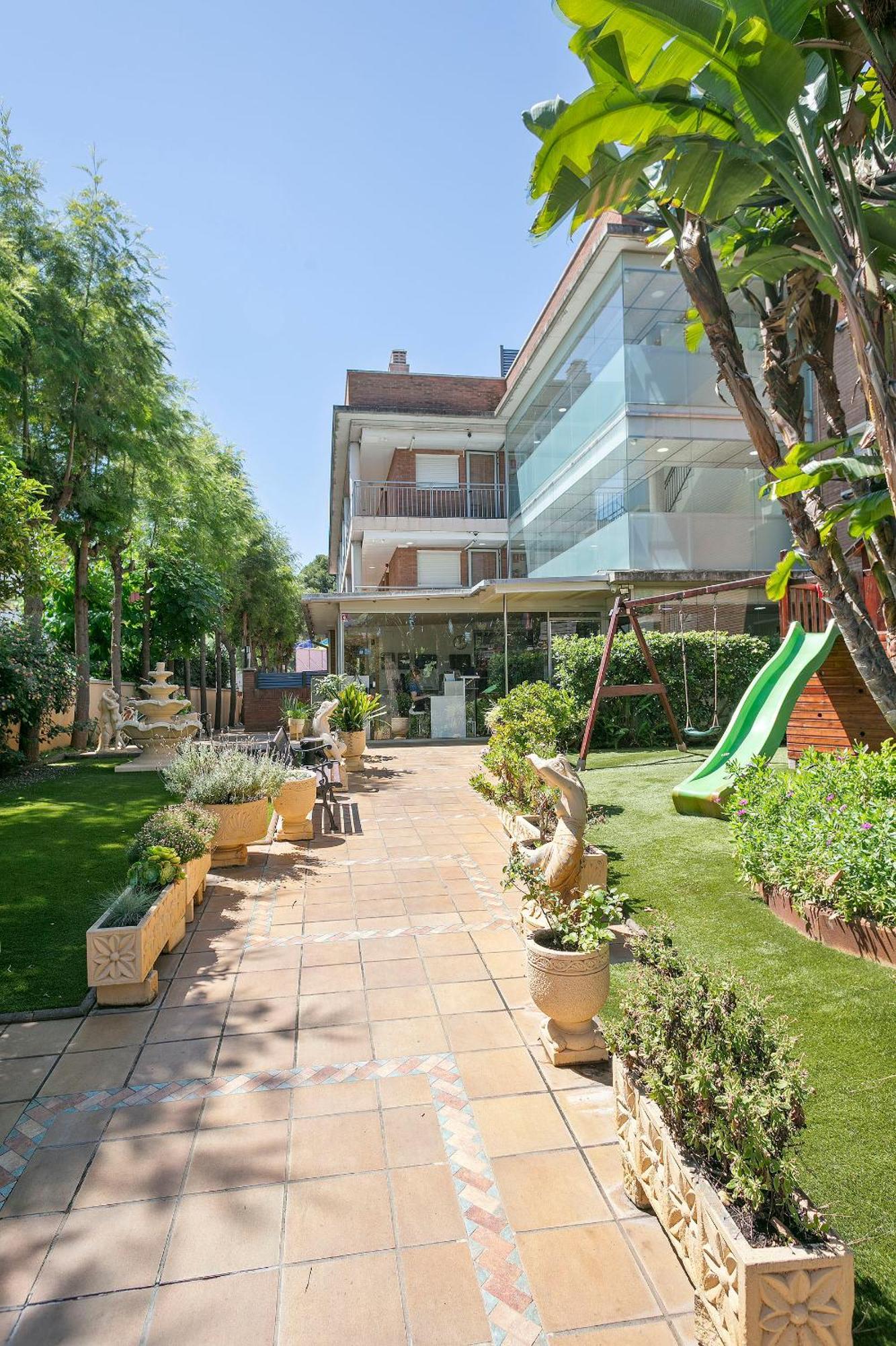 Apartamentos Velor Castelldefels Εξωτερικό φωτογραφία